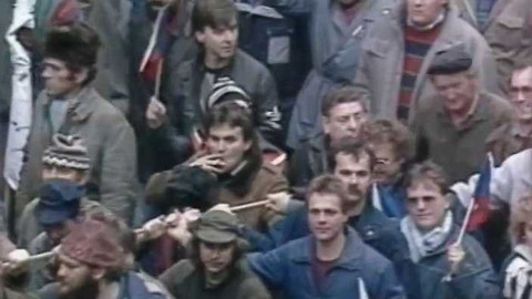 Archiv ČT24 - Jak se demonstrovalo v prvních letech po sametové revoluci