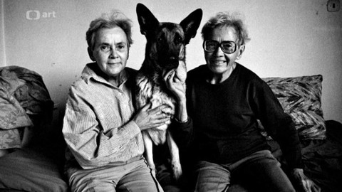 Artmix - Sestry Válovy - dvě těla, jedna duše