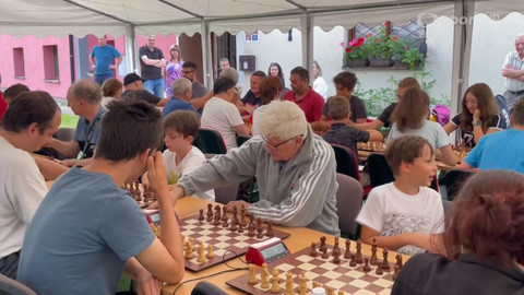 V šachu - V šachu speciál