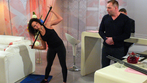 Sama doma - 24. února 2014