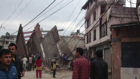 Mimořádné pořady ČT24 - Zemětřesení v Nepálu