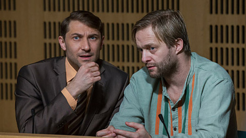 Život a doba soudce A.K. - 10/13 Odlišnost