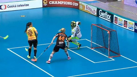 Pohár mistrů 2015 ve florbalu žen - KAIS Mora IF - Piranha Chur