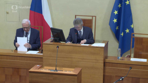 Záznam z jednání schůze Senátu PČR - 26. listopadu