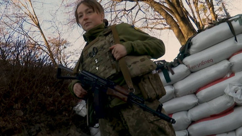 90’ ČT24 - Válka na Ukrajině očima zpravodajů ČT