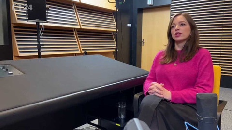 Background ČT24 - Silvie Lauder