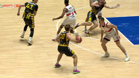 Maxa NBL - BK KVIS Pardubice - Sršni Photomate Písek