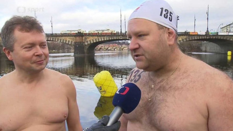 Plavání - Otužilci na Vltavě 2016