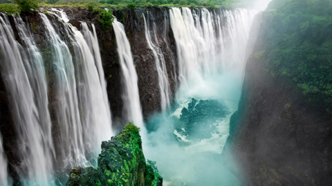 Podivuhodné přírodní úkazy - 4/6 Voda