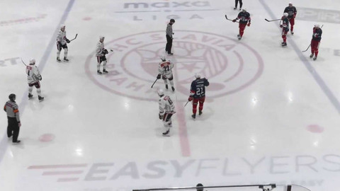 Maxa liga - HC Slavia Praha - Piráti Chomutov