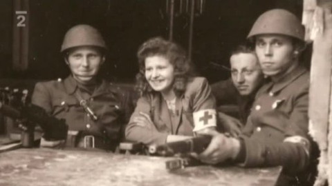 Neznámí hrdinové - Ptáky smrt neděsí