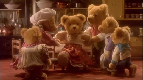 Medvědí rodinka - 23/26 Divadelní hra v domě číslo 49