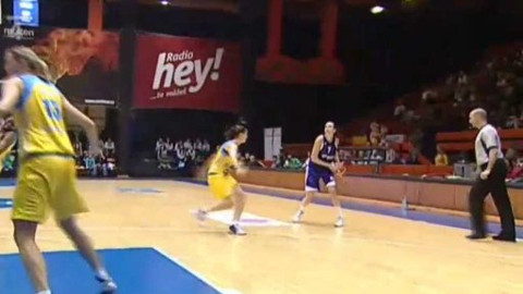 Evropská liga v basketbalu - ZVVZ USK Praha - Tarbes GB