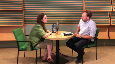 Background ČT24 - Barbora Loudová