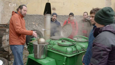 Co naše babičky uměly a na co my jsme zapomněli - Pradědečkovo pivo