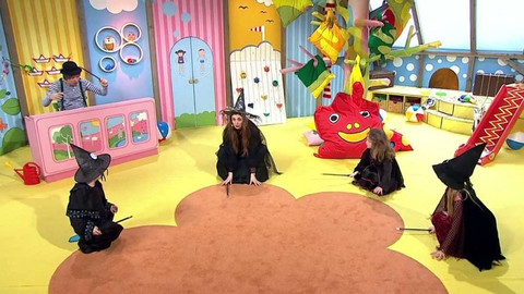 Hýbánky - Žaba skřehoce v černém potoce