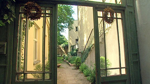 Tajemství pražských dvorků - Dvorek Vodičkova 35