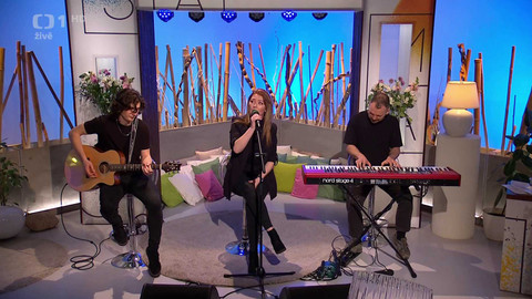 Sama doma - 25. března