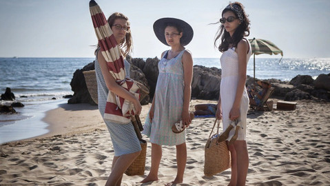 Geniální přítelkyně - 4/8 Polibek