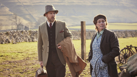 Všechny velké a malé bytosti - 2/7 Dítě v náručí