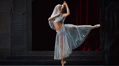 Backstage - La Bayadère