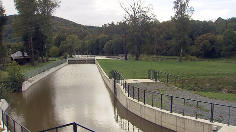 Nedej se! - Řeka na lopatkách