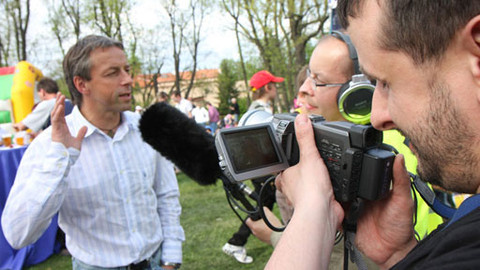 Ta naše povaha česká - Pozemšťané, koho budete volit?