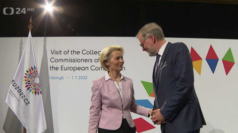 90’ ČT24 - 90′ ČT24