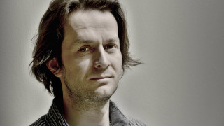 Jan Mikušek versus Stabat mater Tomáše Hanzlíka