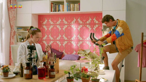 Alenka v říši GIFů - 7/13 Budoucnost už dnes