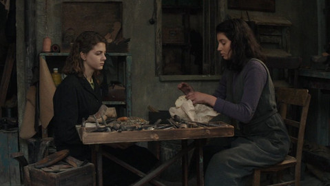 Geniální přítelkyně - 4/8 Rozostření