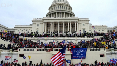 Mimořádné pořady ČT24 - Dramatické předávání moci v USA