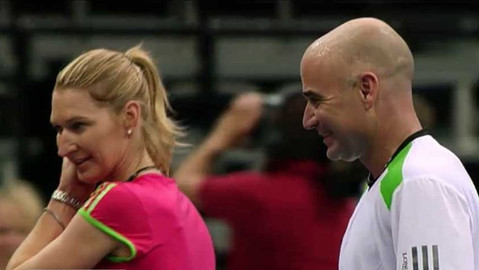 Tenis - Exhibice Andre Agassiho a Steffi Grafové