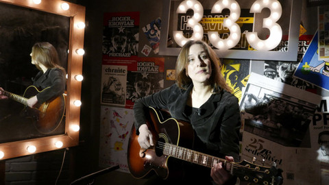 Třistatřicettři - Šachy