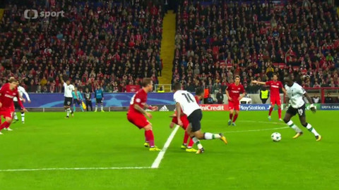 Liga mistrů UEFA - Sestřih úterních utkání základních skupin