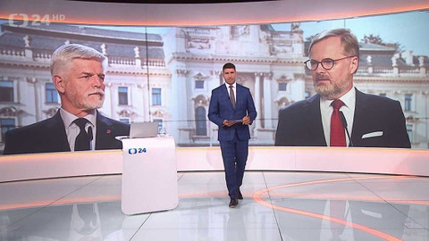 90’ ČT24 - Penzijní novela v ohrožení? Prezident Pavel ještě zákon nepodepsal