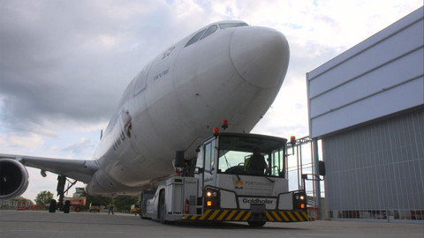 Megapřeměny - 2/2 Přestavba obřího letounu
