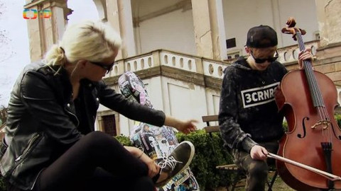 Filharmonici na ulici - Violoncello a kontrabas