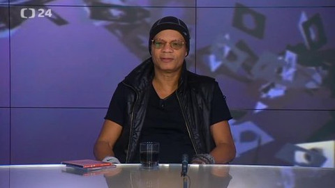 Před půlnocí - 30. října 2013