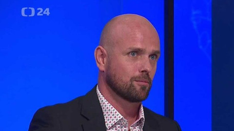 90’ ČT24 - Homosexuální sňatky versus obrana tradičního manželství