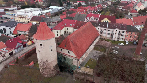 Příběhy staveb - Knihovna v zachráněném hradu v Soběslavi