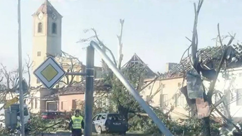 Mimořádné pořady ČT24 - Sbírka na pomoc obcím