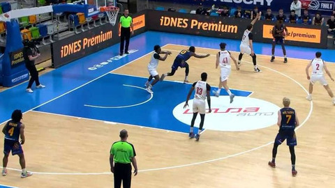 Basketbal - ERA Basketball Nymburk - Iskra Svit