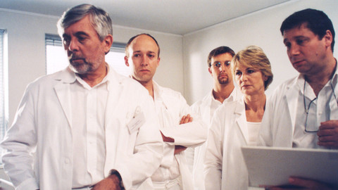 Nemocnice na kraji města po dvaceti letech - 2/13 Pomluva