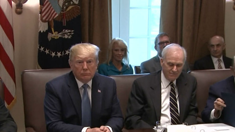 Mimořádné pořady ČT24 - Střelba v USA