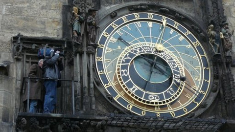 Vráceno v restituci - 6/8 Ukradený čas