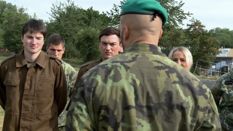 Zlatá mládež - 3/5 V armádě