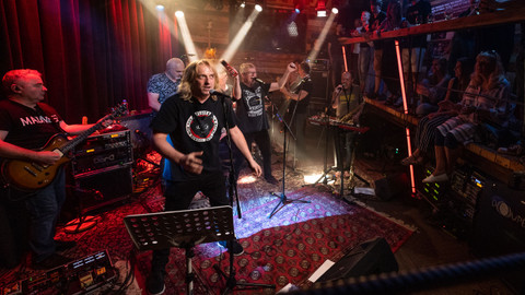 Doupě - Doupě hitů Petra Fialy 2/3