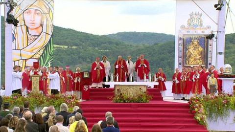 Národní svatoludmilská pouť na Tetíně