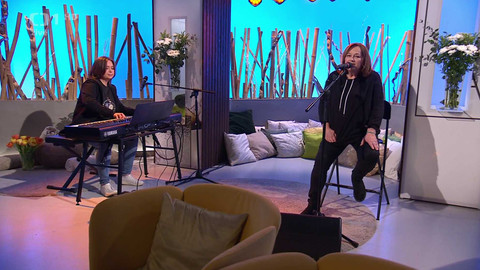 Sama doma - 25. března